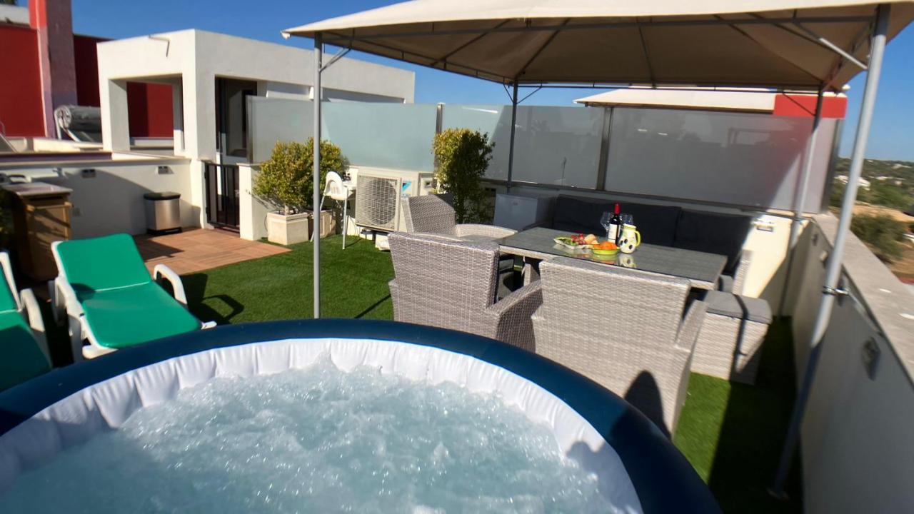 Apartment Beta - 2 Bedrooms, Private Rooftop Patio With Hot Tub, Bbq And View Ferragudo  Zewnętrze zdjęcie
